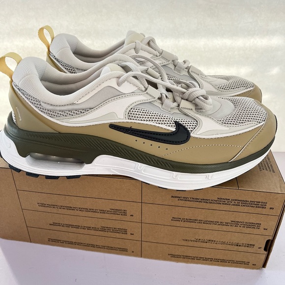 New Nike Women’s Air Max Bliss Shoes Size: 10 Flawed - Picture 11 of 15